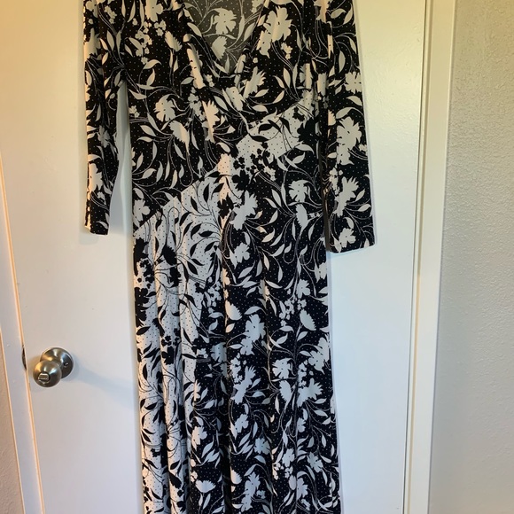 Black and white dress - Picture 4 of 4